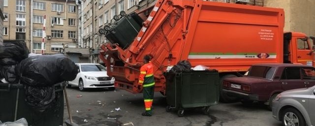 Власти Челябинска пообещали решить проблему с мусором до конца месяца